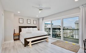 Zen Beach Retreat - Ocean View Townhouse -No Drive Beach