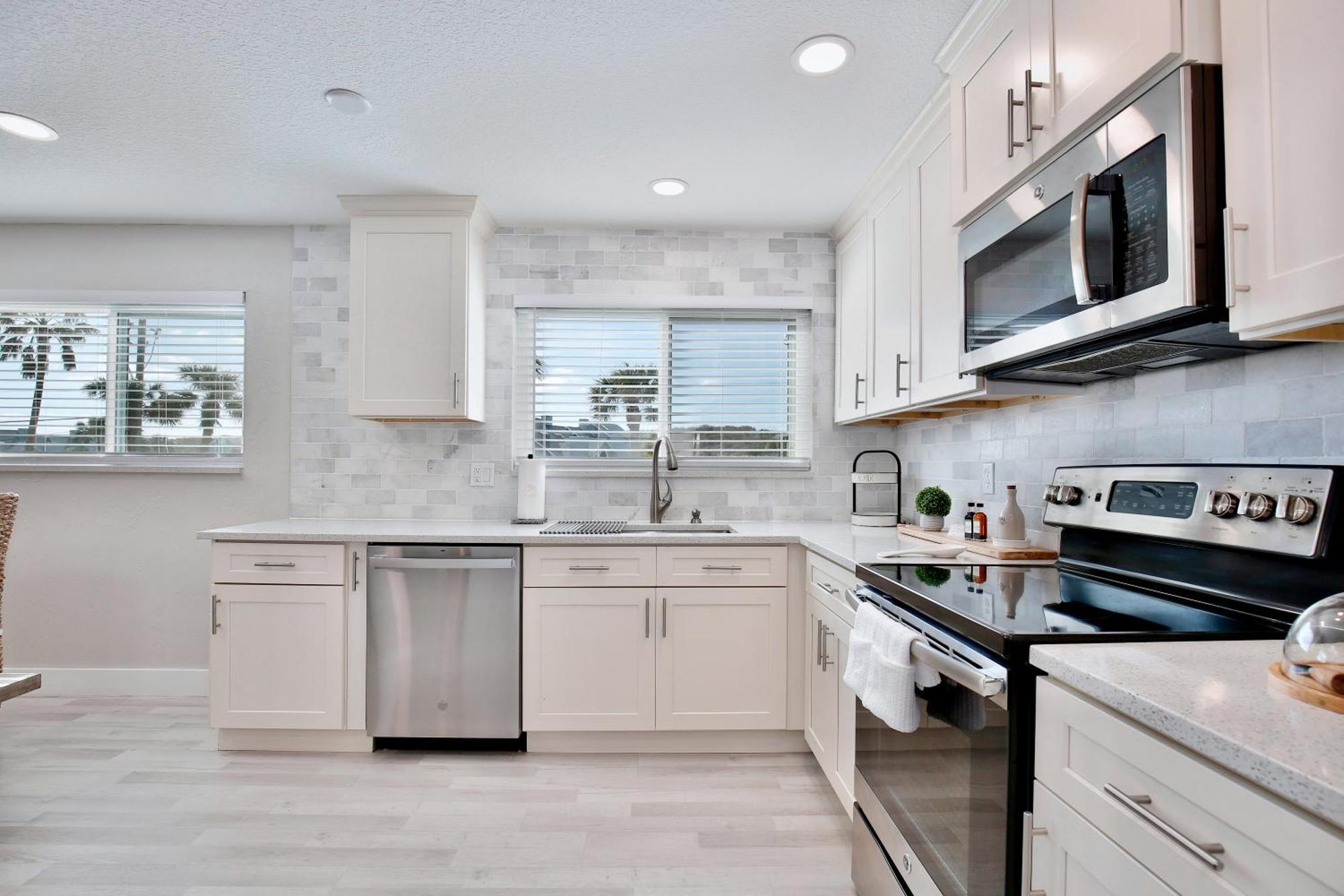 Zen Beach Retreat - Ocean View Townhouse -No Drive Beach New Smyrna Beach Exterior photo